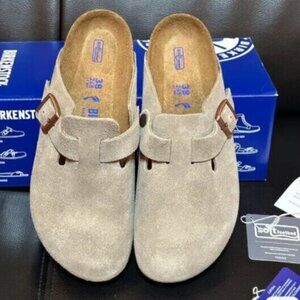 😊😊Birkenstock Boston taupe suede mule clogs